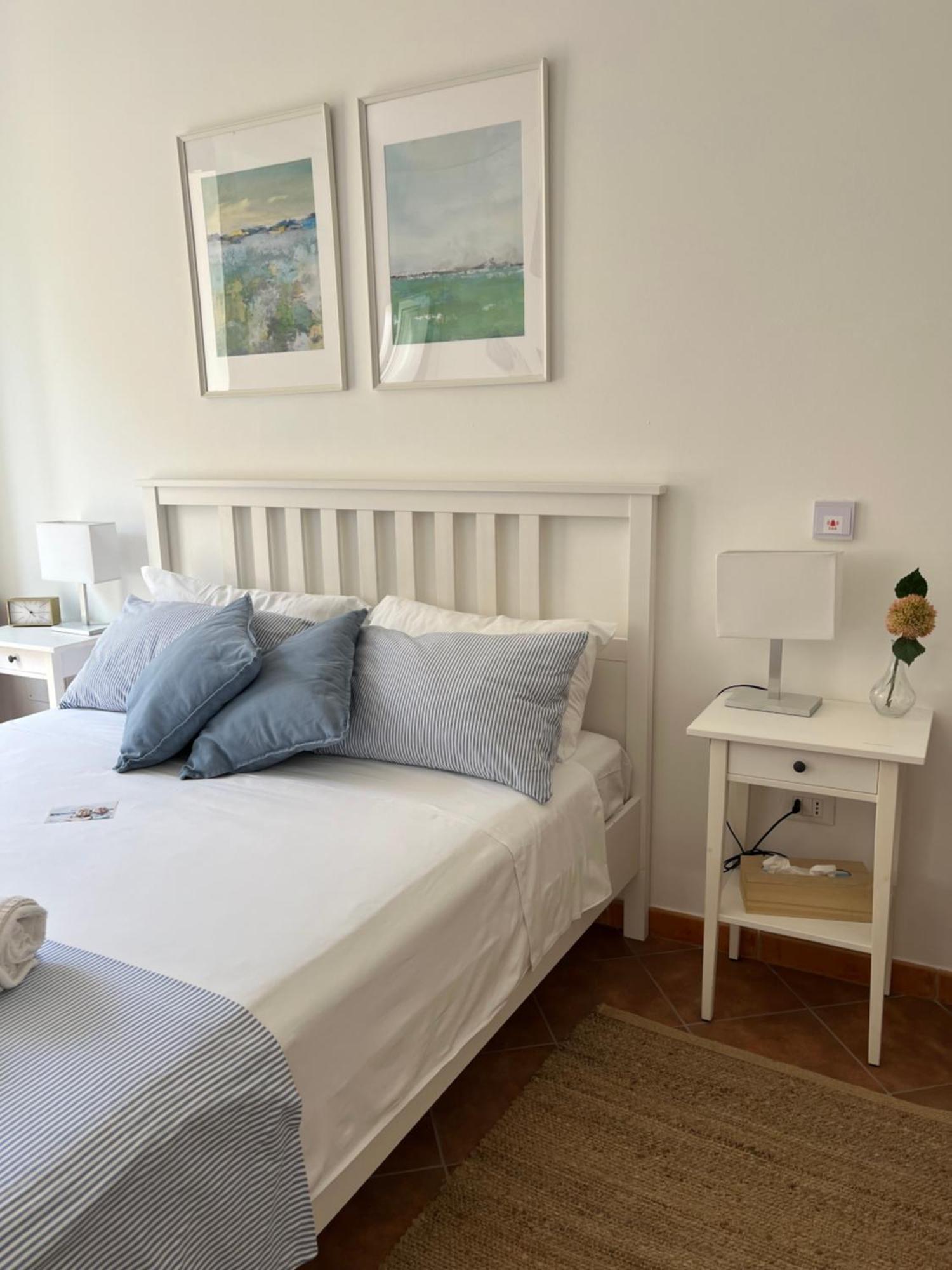 Pizzo Central House Room photo